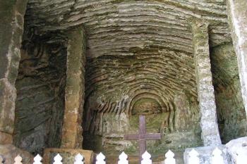 Grotta ( © Petr Turyna 06/2005)