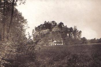 Sloup - historická fotografie z poč.20 století (soukr.sbírka IvoR) ( © anon.)