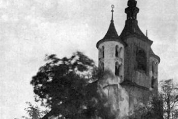 pohled od severozápadu na počátku 20. století ( © Antonín Podlaha: Soupis památek historických a uměleckých v Království Českém, sv. 35 Politický okres benešovský, Archaelogická komise při České akademii císaře Františka Josefa pro vědy, slovesnost a umění, Praha 1911)