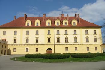 typický pohled od jihu (© D Dohňanský, 04/2016)