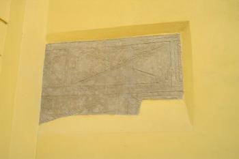 zbytek renesančního sgrafita na fasádě (© de ardoise 06/2005)