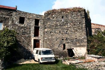 pětiboká bašta v jižní části hlavního hradebního okruhu ( © Pavel Zany Komárek 28.9.2006)