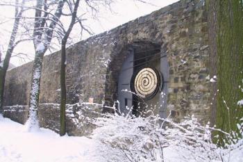 Lipník - hradby (© Magdalena Gladišová, 04/2008)