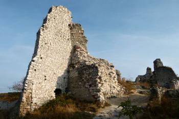 předbraní jádra hradu ( © Jan P. Štěpánek 10/2011)