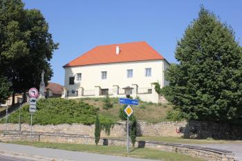 fara ( © Luděk Vláčil 07/2019)
