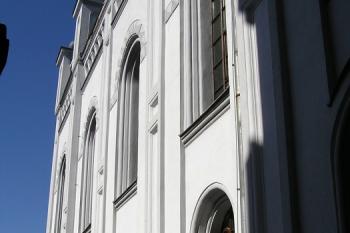 Jižní fasáda synagogy ( © Jan P. Štěpánek 10/2007)
