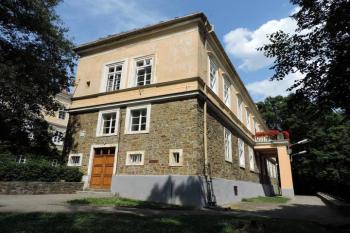 jihozápadní nároží jižního křídla  ( © Jan P. Štěpánek 07/2014)