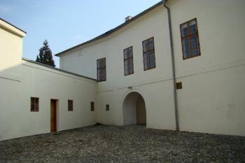 Průjezd v severním zámeckém křídle ( © Miroslav BITTER 03/2008)