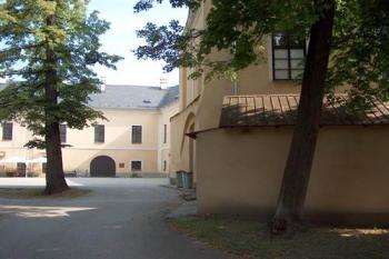 Zámek v Hlučíně (© Jana Nevřelová, 04/2008)