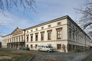 Jihovýchodní nároží ( © Luděk Pitter 02/2007)