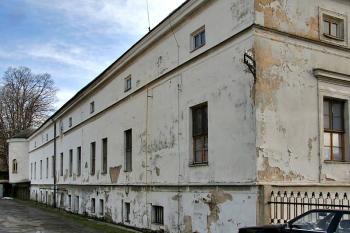 Severozápadní nároží ( © Luděk Pitter 02/2007)