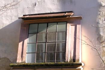 detail ozdobného arkýře v západním štítě jižního křídla zámku ( © Jan P. Štěpánek 02/2008)