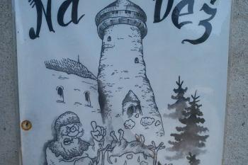 Takže na věž jedině bez chlupatých miláčků:-) (© Jan Večeřa, 07/2014)