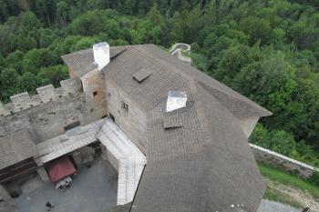 Páté nádvoří s tzv. Boskovickým palácem vpravo (© Dušan Dohňanský 09/2019)
