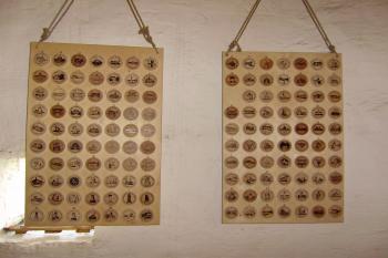 výstava turistických známek ve věži (© Zuzana Holasová, 11/2009)