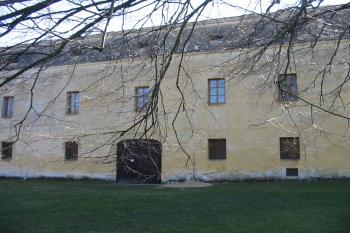 sev.strana zámku (© D Dohňanský, 03/2015)