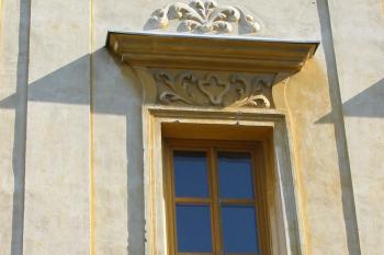 detail okna (© D Dohňanský, 03/2015)