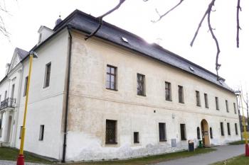 Nový zámek v Litultovicích ( © Jan P. Štěpánek 02/2008)