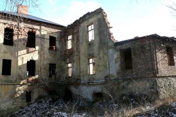 pohled na část severní partie zámku ( © Jan P. Štěpánek 02/2008)