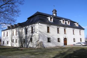 zámek od jihovýchodu ( © Jan P. Štěpánek 02/2008)