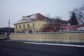Hořice - zámek ( © Michal Merkl 02/2005)