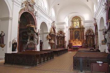 Interiér kostela ( © Roman Řezáč 03/2005)