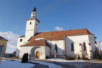 Celkový pohled na kostel ( © Roman Řezáč 03/2005)