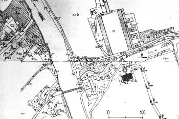 zámek se dvorem na mapě stabilního katastru ze 30. let 19. stol. ( © Zaniklé hrady, zámky a tvrze na Moravě a ve Slezsku (F. Musil, M. Plaček))