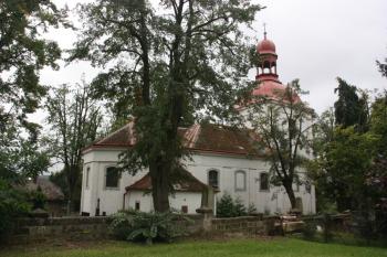 Kostel od severu ( © Ivan Grisa 09/2010)