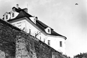 Pohled na zámek kolem roku 1930 (NPU Brno kolem roku 1930)
