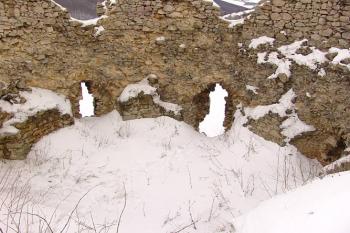 Interiér bašty na severovýchodě ( © Roman Řezáč 03/2005)