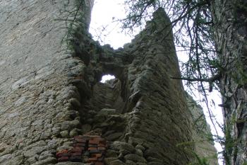 Torzo věže ( © Jiří Čížek 09/2008)