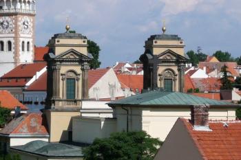 panorama Dietrichštejnské hrobky od východu ( © Jan P. Štěpánek 07/2008)