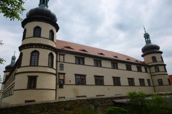 zámek Kostelec nad Černými Lesy (© Vlastislav Mareček, 05/2016)