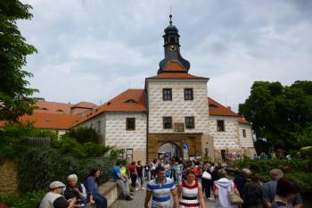 zámek Kostelec nad Černými Lesy (© Vlastislav Mareček, 05/2016)