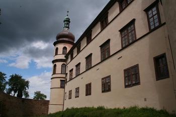 Západní část jižního průčelí ( © Ivan Grisa 06/2009)