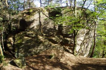 Zkamenělý zámek od západu (© Lukáš Pechánek, 04/2012)