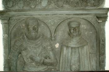 Detail náhrobní desky Václava Sedlnického z Choltic a Kateřiny Bruntálské z Vrbna ( © Miroslav BITTER 01/2008)