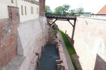 západní, tzv. spodní příkop ( © Jan P. Štěpánek 06/2009)
