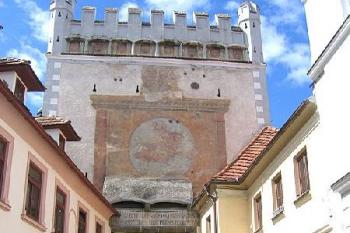 Renesanční část Písecké brány ( © Pavel Vítek 05/2006)