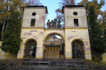 vstupní brána do areálu jako Pilátův dům (© de.ardoise  10/2005)
