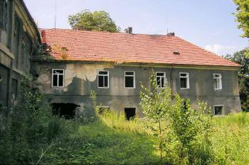 Východní křídlo ( © Luděk Pitter 07/2004)