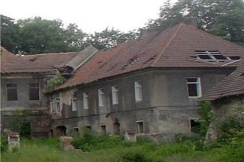 Západní křídlo (© Rejčka, 06/2006)