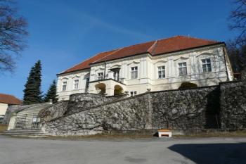 Jesenec (© Jaroslav Šefčík, 02/2012)