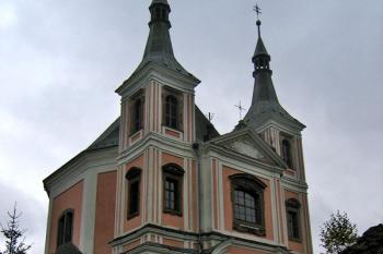 Kostel sv. Anny a sv. Jakuba Většího ve Staré Vodě u Města Libavá ( © Pavel Vítek 10/2008)