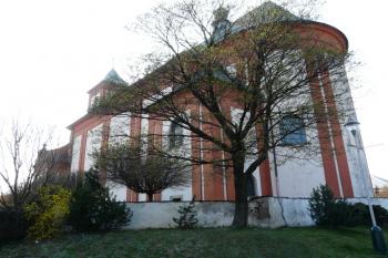 Kostel sv. Bartoloměje (© Jaroslav Šefčík, 04/2009)