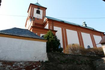 Pohled od kostelní zdi (© Jaroslav Šefčík, 04/2009)