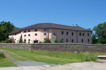Krakovec - zámek (© Ivo Rozehnal, 06/2012)