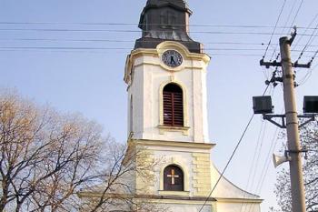 Hlavní průčelí ( © Luděk Pitter 04/2005)