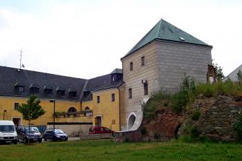 Velká Bystřice - tvrz a zámek (© Ivo Rozehnal, 06/2014)